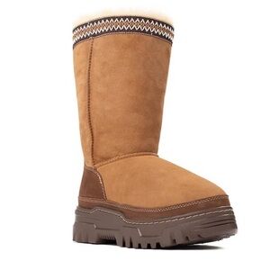 Women’s Ugg Classic Tall TrailGazerBoot - Chestnut Size 6